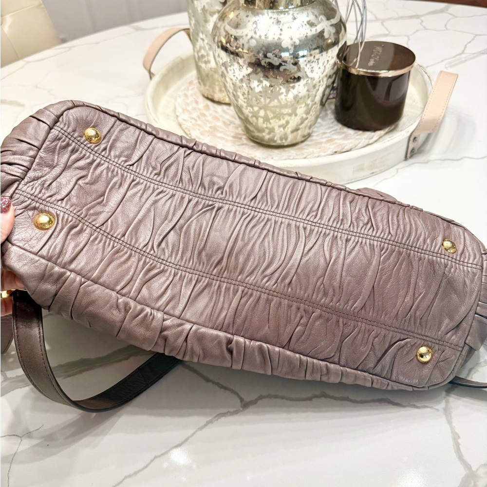✨ Authentic Prada Taupe Leather Gaufre 2-Way Bag ✨ - Picture 7 of 10